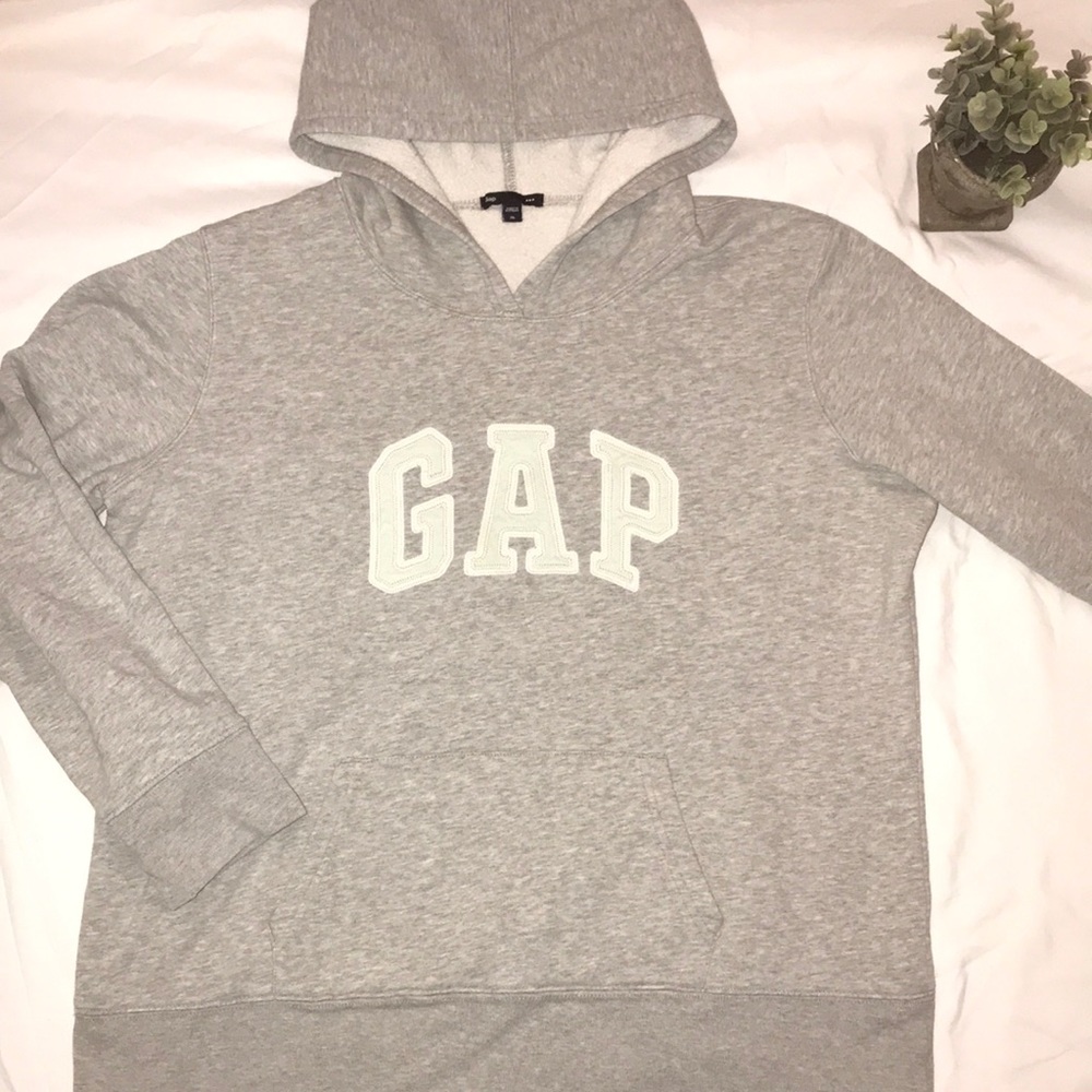 Grey Gap Sweatshirt